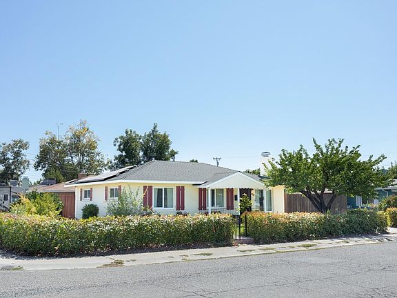 2nd image of 330 E 19th St