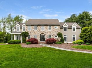 20 Gibson Ln, New Hartford, CT 06057