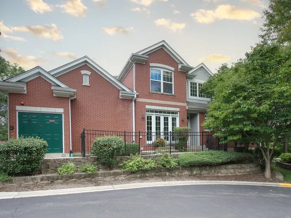 44 Lakebreeze Ct, Lake Zurich, IL 60047