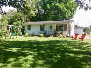 206 W Upright St, Charlevoix, MI 49720
