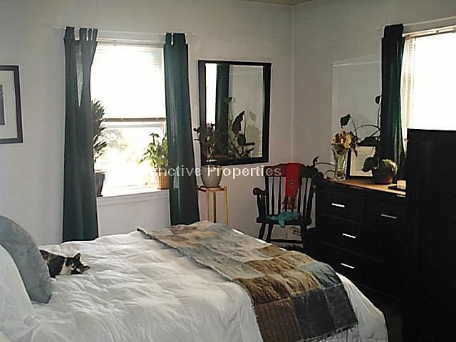 2nd image of 7 Bates Rd