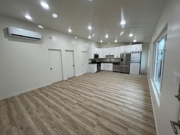 3rd image of 2444 Chelsea Pl APT D