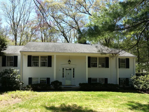 119 Pine St #Sf, Weston, MA 02493
