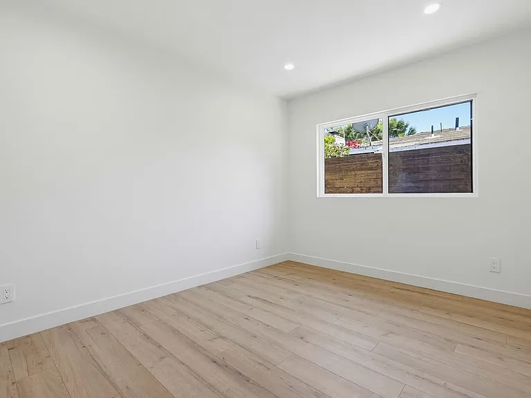 2036 Pomona Ave #A — Photo 16