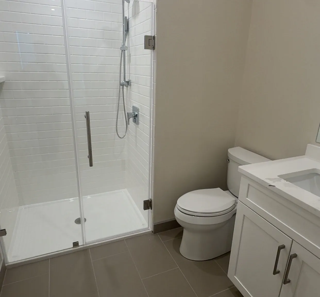 3 bed, 1100 sqft, $3,900 — Photo 4