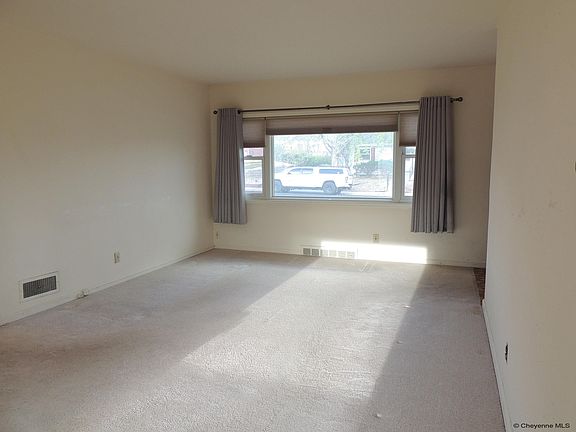 4th image of 3422 Dover Rd