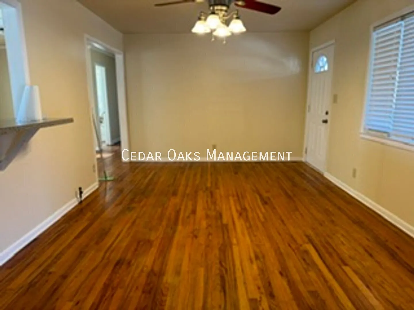 Charming 3-Bedroom Home with Garage in Elkins — Photo 3