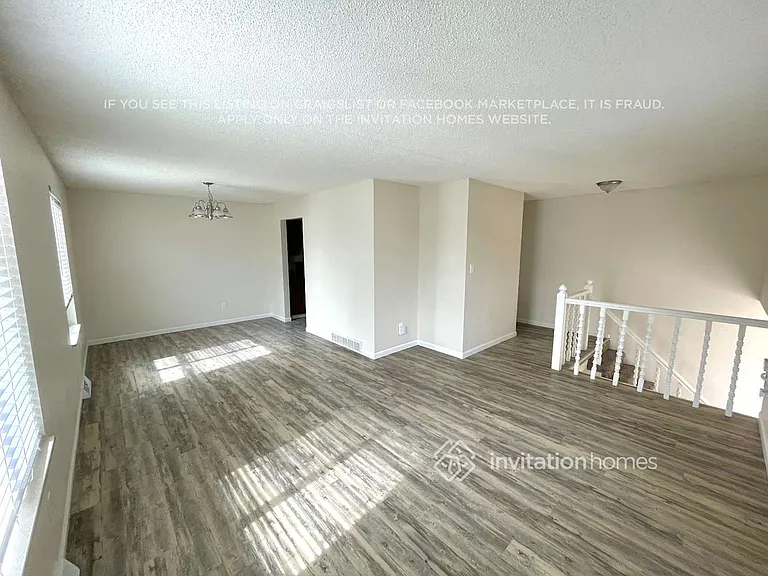 378 S 24th Ave — Photo 3