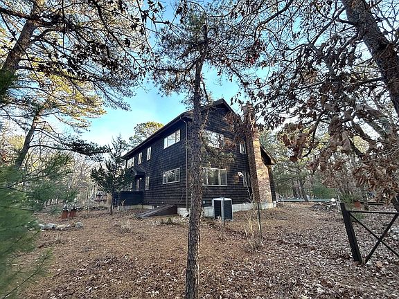 3rd image of 15 Dongan Way