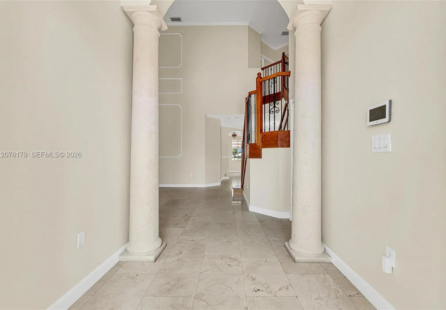 5 bed, 2916 sqft, $6,000 — Photo 1