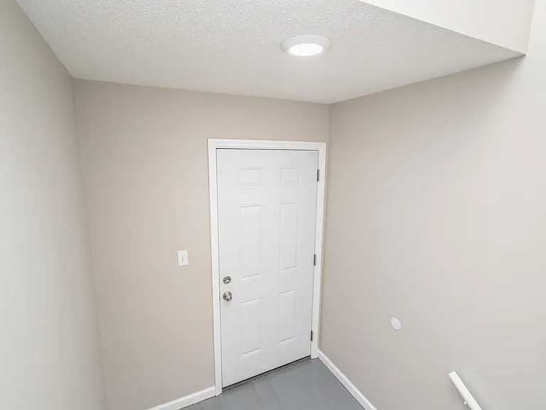 1518 Parkridge Dr #2 — Photo 2