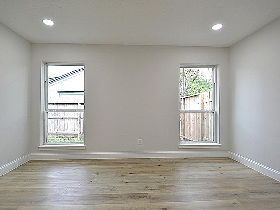5th image of 16234 Congo Ln