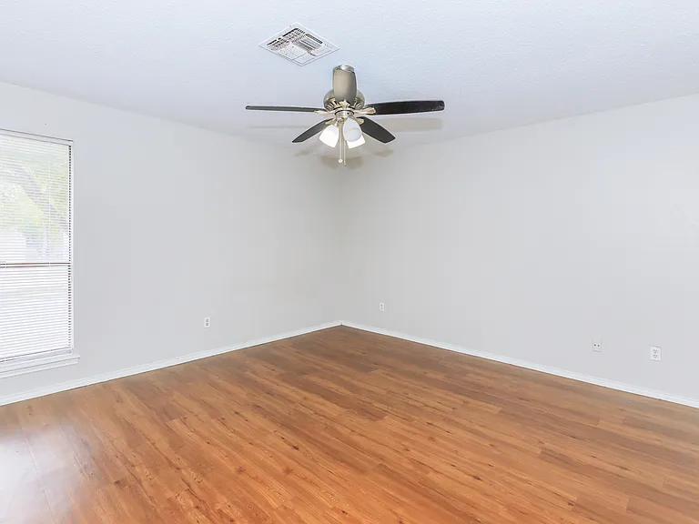 Vintage Square Apartments, McAllen, TX — Photo 44