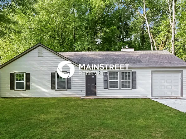 5877 Homestead Cir, Rex, GA 30273