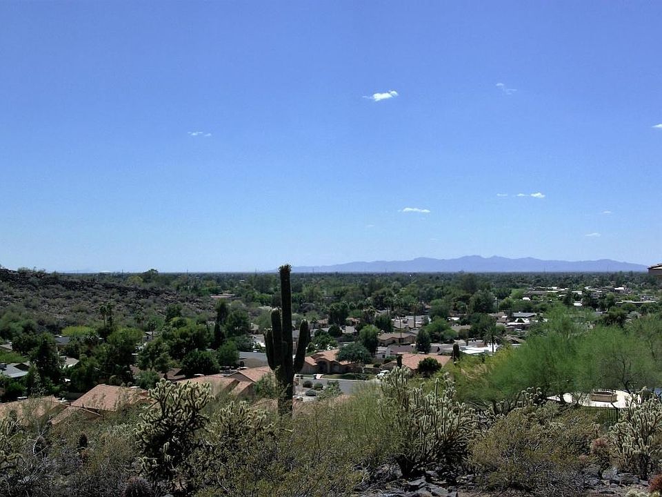View of the White tank Mountains