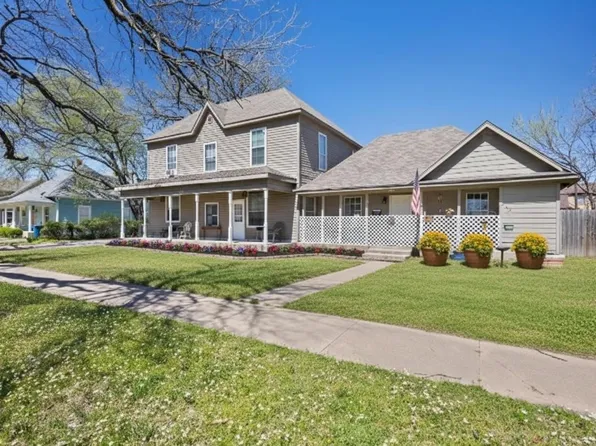 913 W Chestnut St, Denison, TX 75020