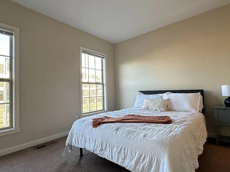 354 S Washington St — Photo 11