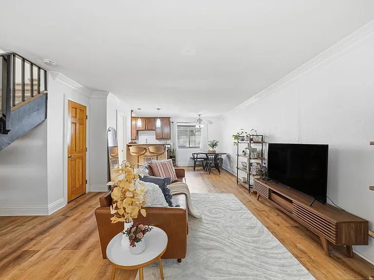 5505 Adelaide Ave #14 — Photo 9