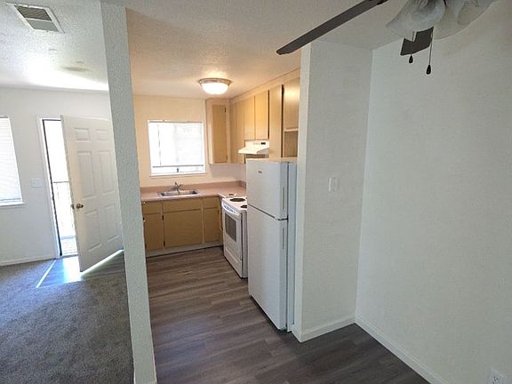 4th image of 6667 Blue Heron Dr #B