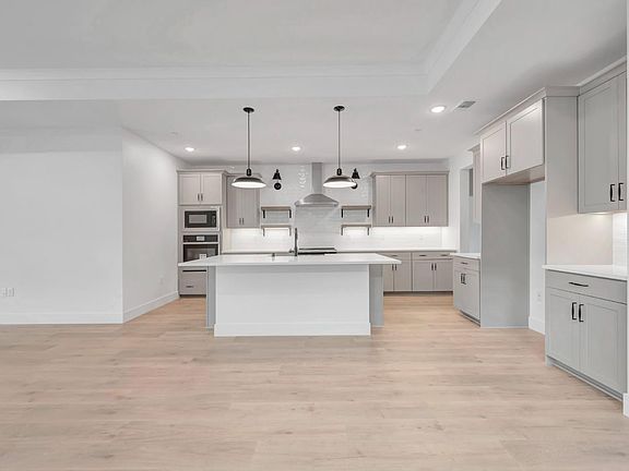 4th image of 4482 Doric Way