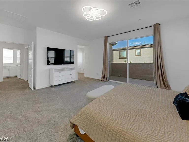 299 Mount Tyndall St — Photo 26