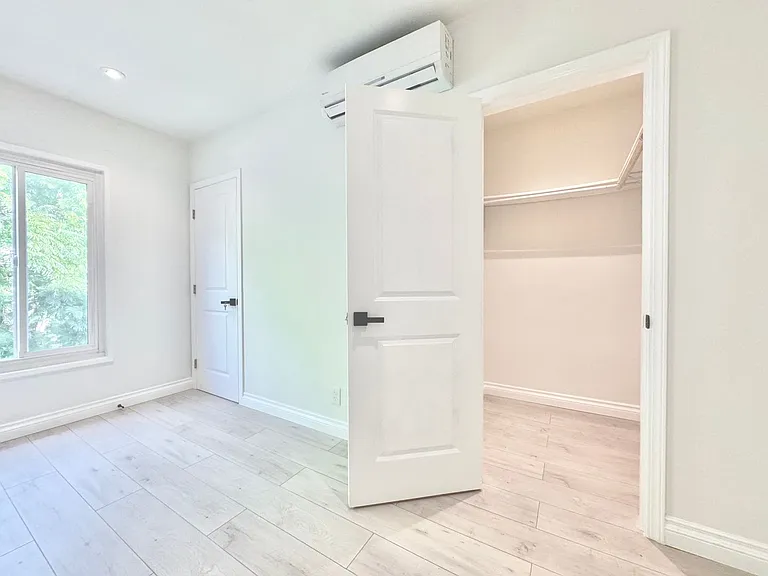 333 N. Oakhurst Dr. — Photo 13