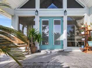 422 Wahoo Rd, Panama City Beach, FL 32408