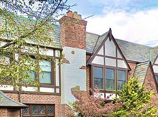 90-09 68th Ave, Forest Hills, NY 11375