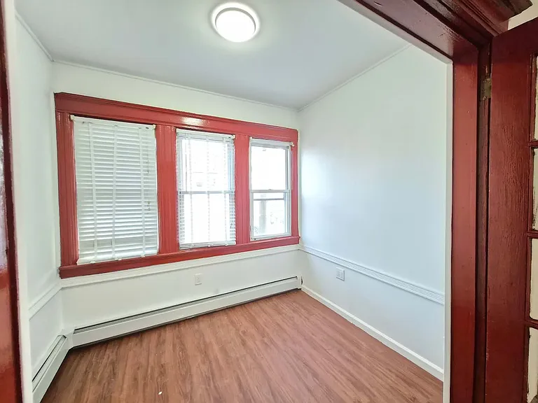 443 Home Ave #1 — Photo 9
