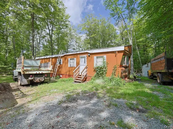 181 Oakridge Road, Greenfield Park, NY 12435