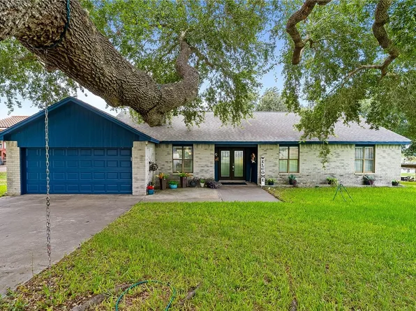 301 Lakeshore Dr, Sandia, TX 78383