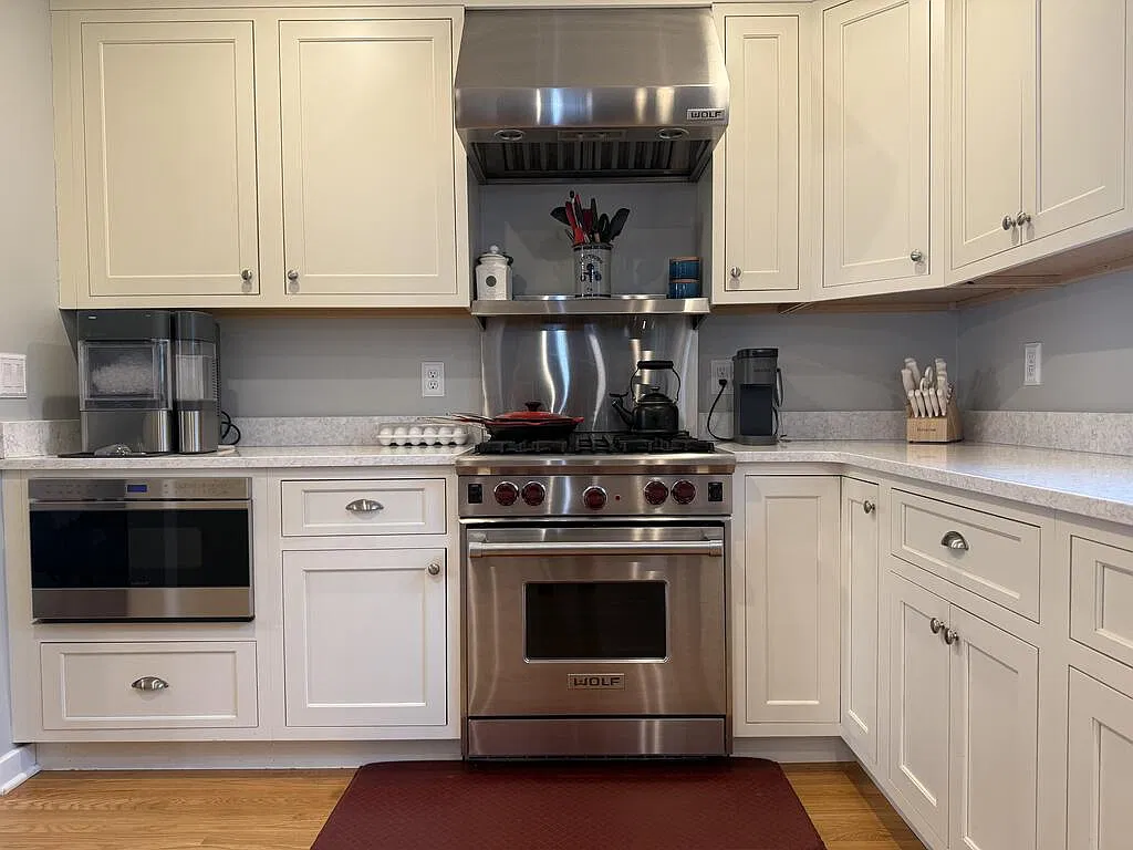 5 bed, 4.5 bath, 3290 sqft, $3,500 — Photo 3