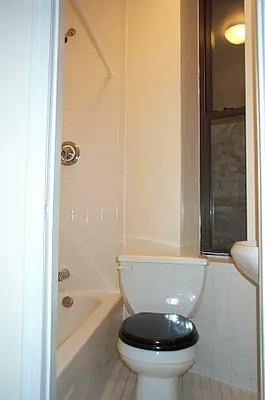 Rented by Tower Brokerage | media 32