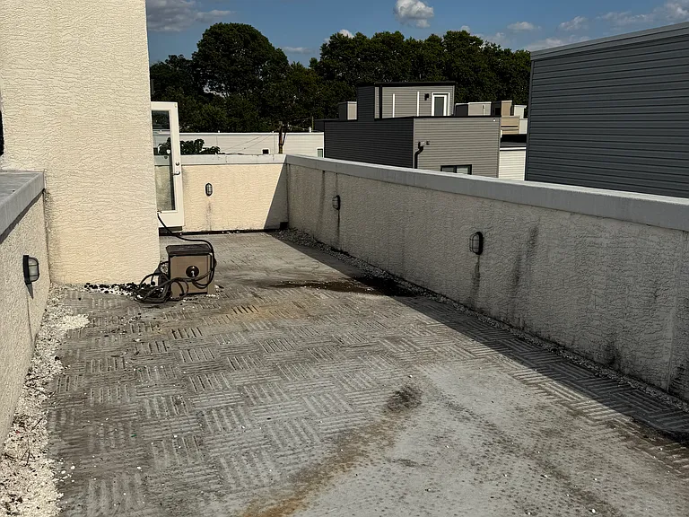 1447 N 28th St — Photo 40