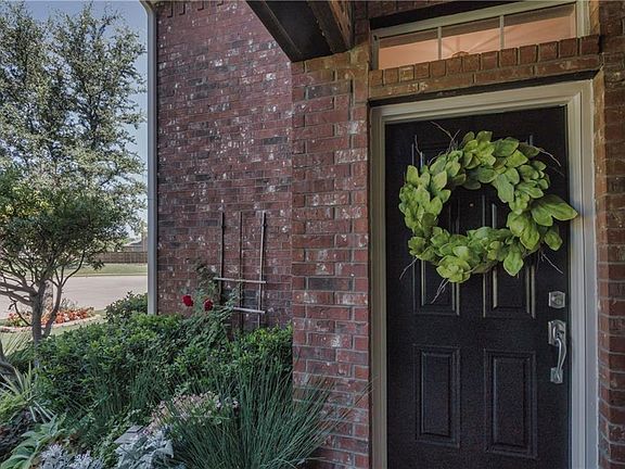 3rd image of 6772 Canterbury Dr