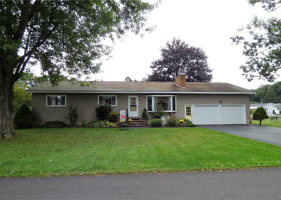 1st image of 100 Patricia Ln