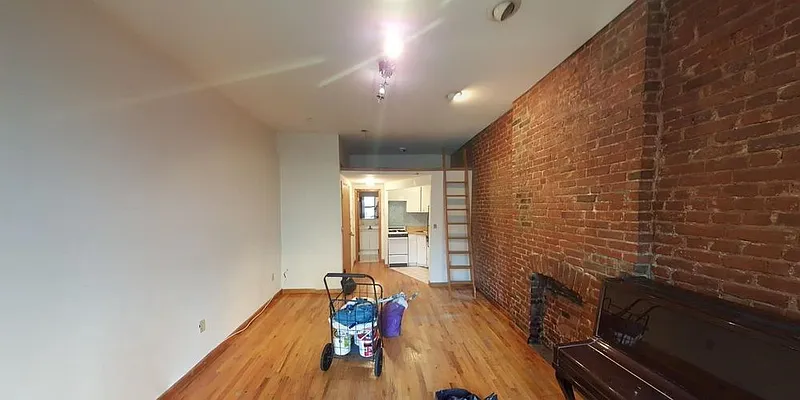 Rented by Your Vanity Realty | media 6