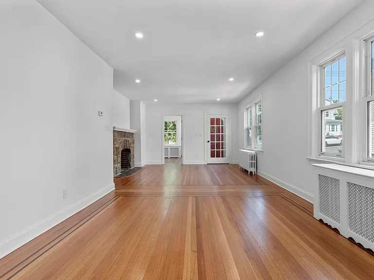 53 Park Ave — Photo 7