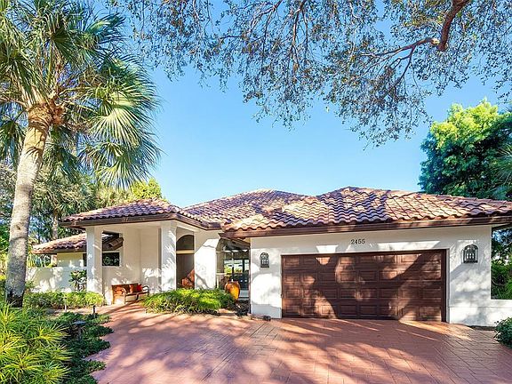 4th image of 2455 Hampton Bridge