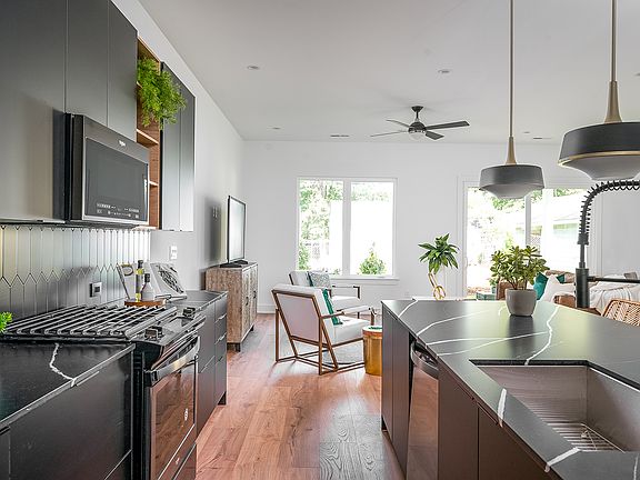 Luxury kitchen with Silestone R Engineered Quartz countertops