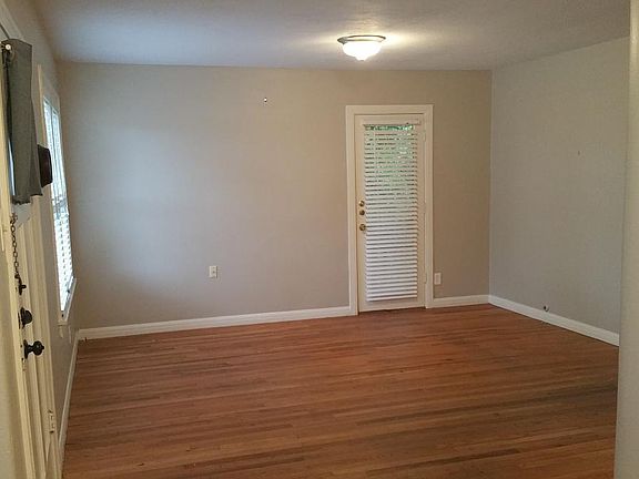 Living room Hardwood floors