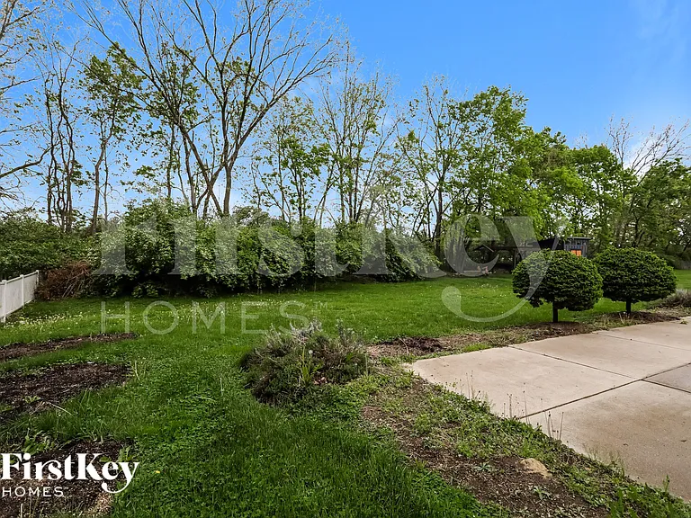 935 Grandstone Ct — Photo 17