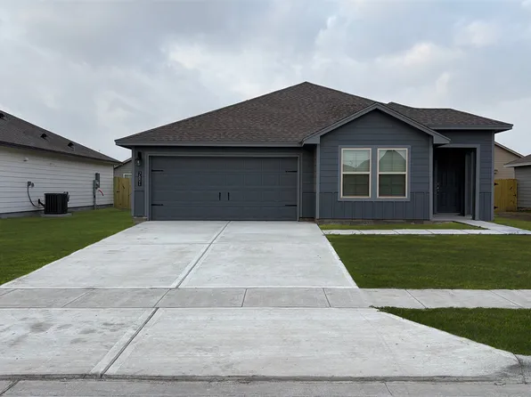 7801 Spiderman Dr, Corpus Christi, TX 78414