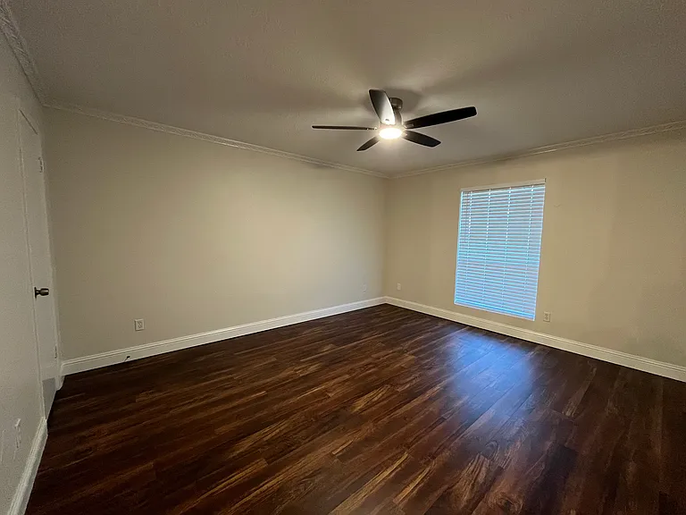 438 Georgetown St — Photo 18