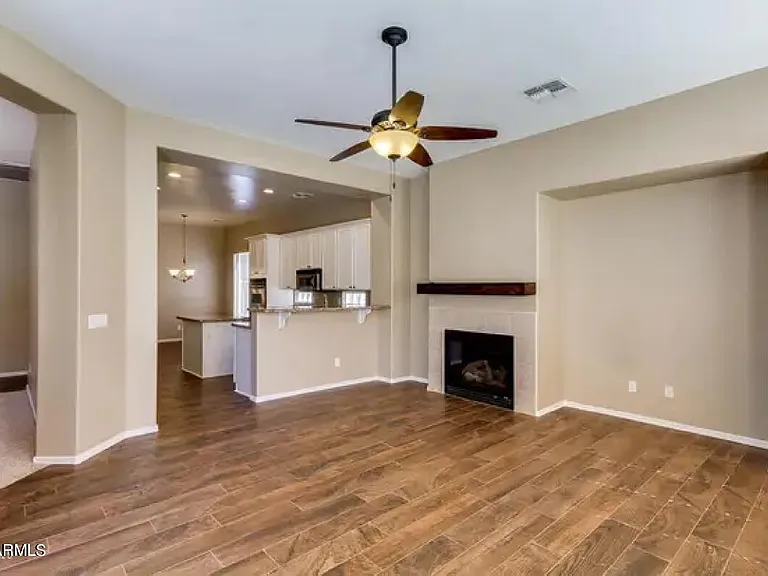 3935 E Aquarius Pl — Photo 3
