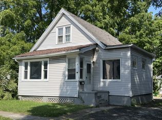 8 Laurel St, Rochester, NY 14606