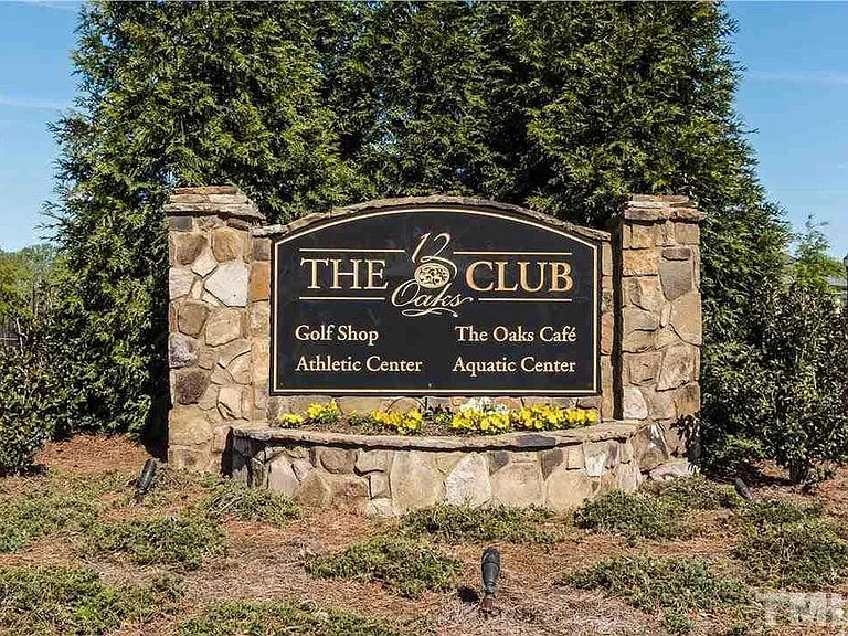 304 Golf Vista Trl — Photo 37