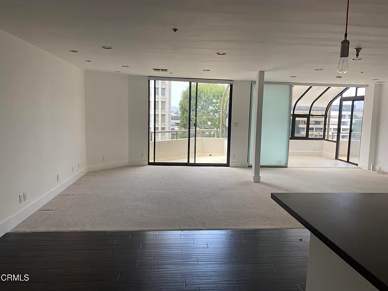 121 S Hope St #408 — Photo 6