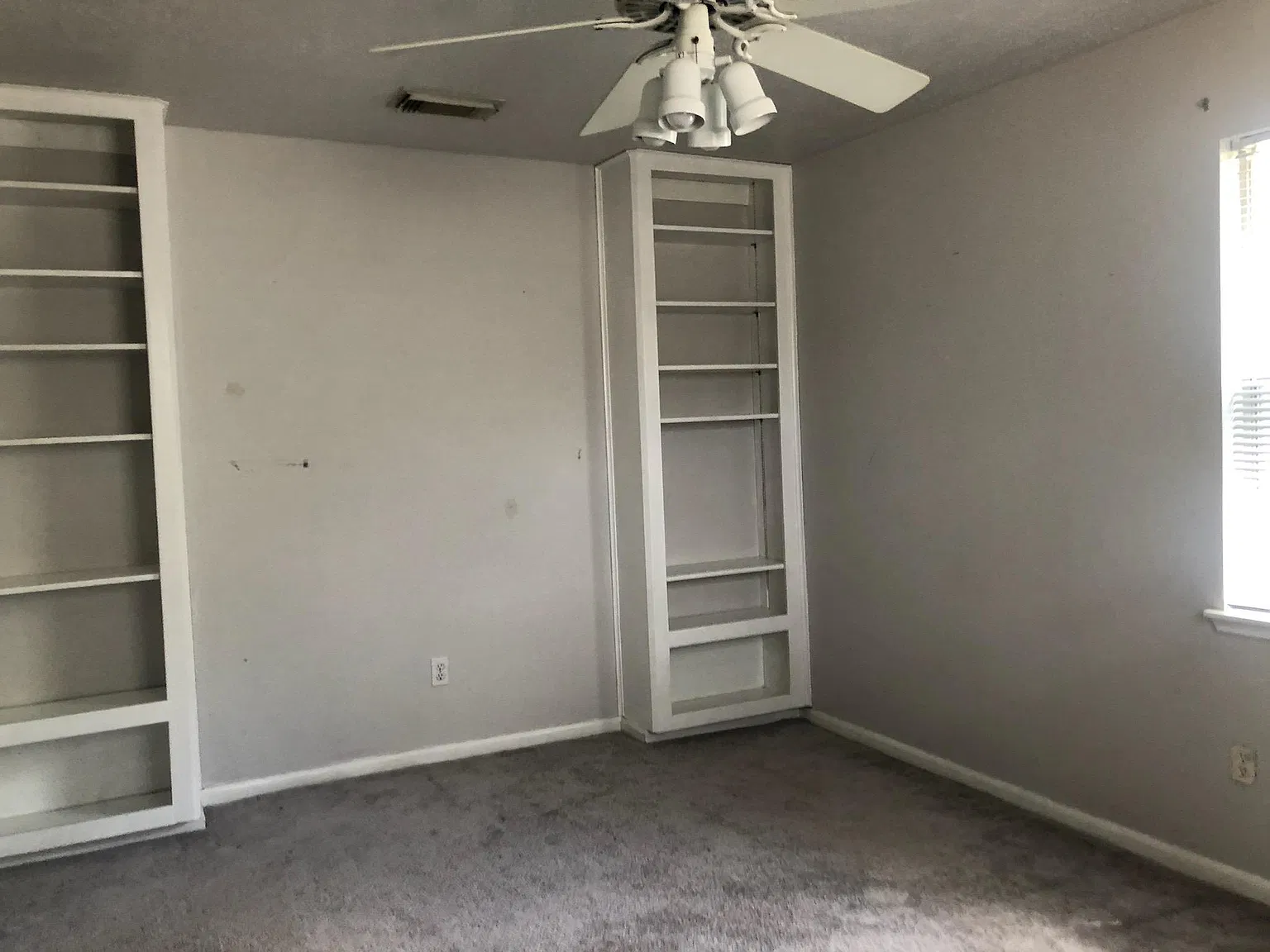 Redwood Ct, Sugar Land — Photo 4