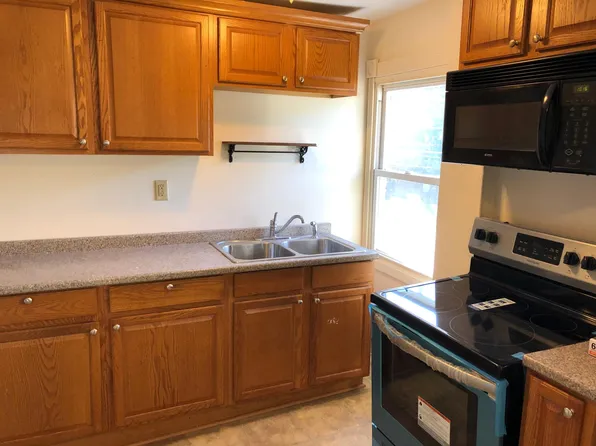 28 W Genesee St APT 3, Baldwinsville, NY 13027
